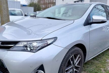Toyota Auris 104.000 km 8.999 &euro; Friedrichshafen 88048