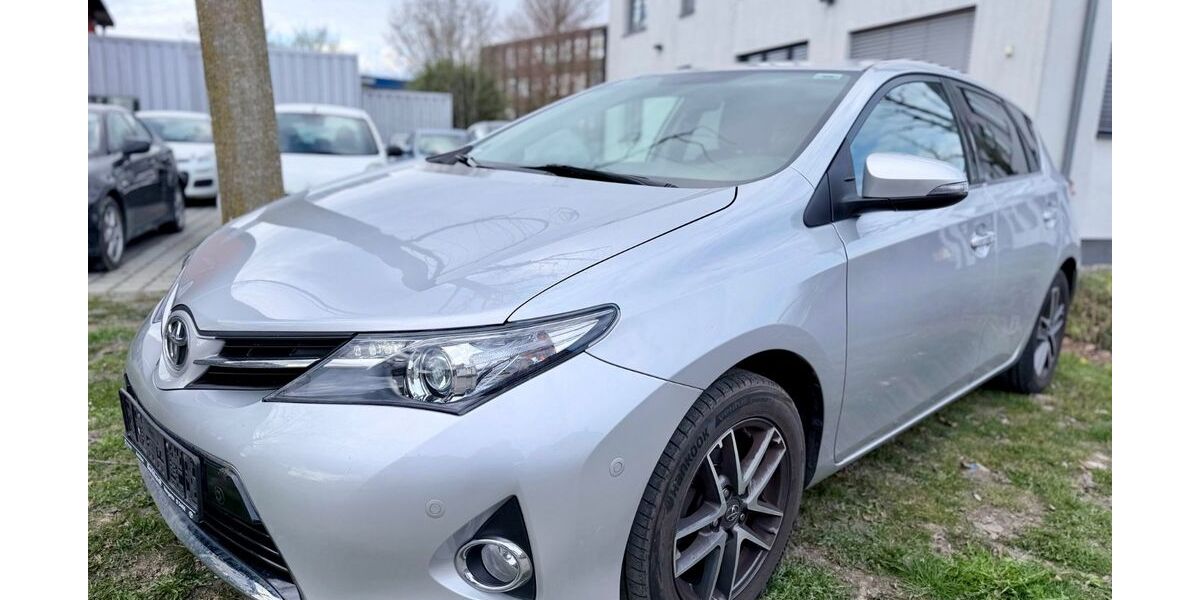 Toyota Auris 104.000 km 8.999 &euro; Friedrichshafen 88048