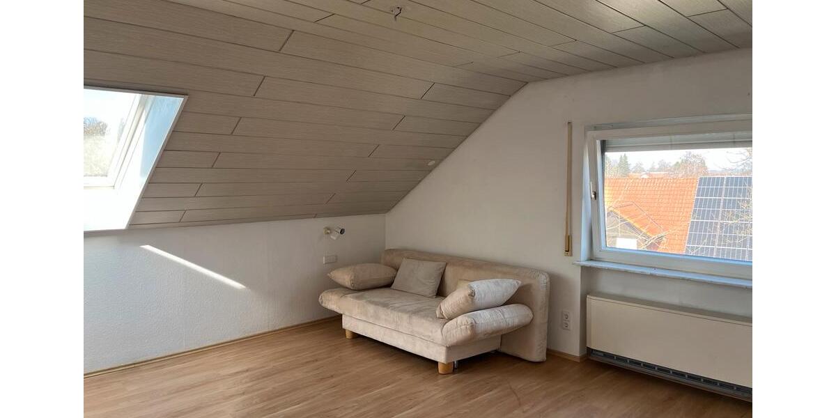 Dachgeschoßwohnung Wilhelmsdorf - 2 Zimmer, 63 m&sup2;, 500&euro; | Angebot:25905223