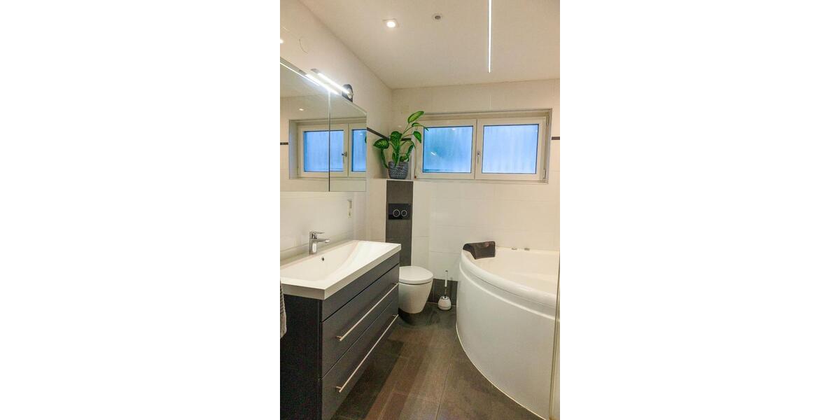 Einfamilienhaus Deggenhausertal - 9 Zimmer, 230 m&sup2;, 775.000&euro; | Angebot:25838542