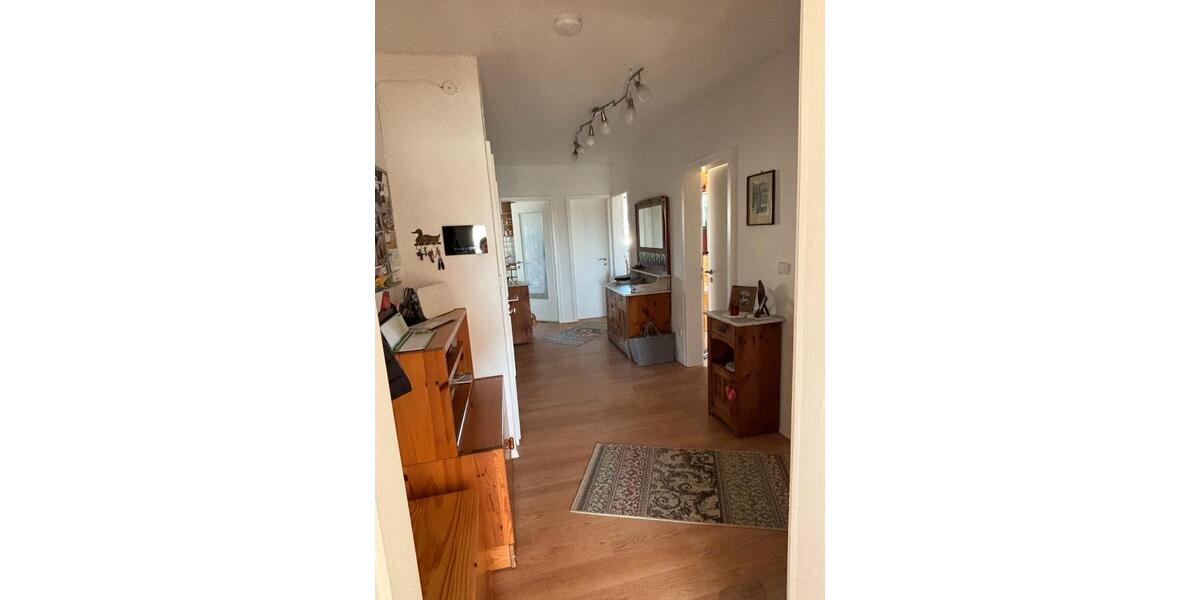 Dachgeschoßwohnung Waldburg - 4 Zimmer, 80 m&sup2;, 1.050&euro; | Angebot:25987912