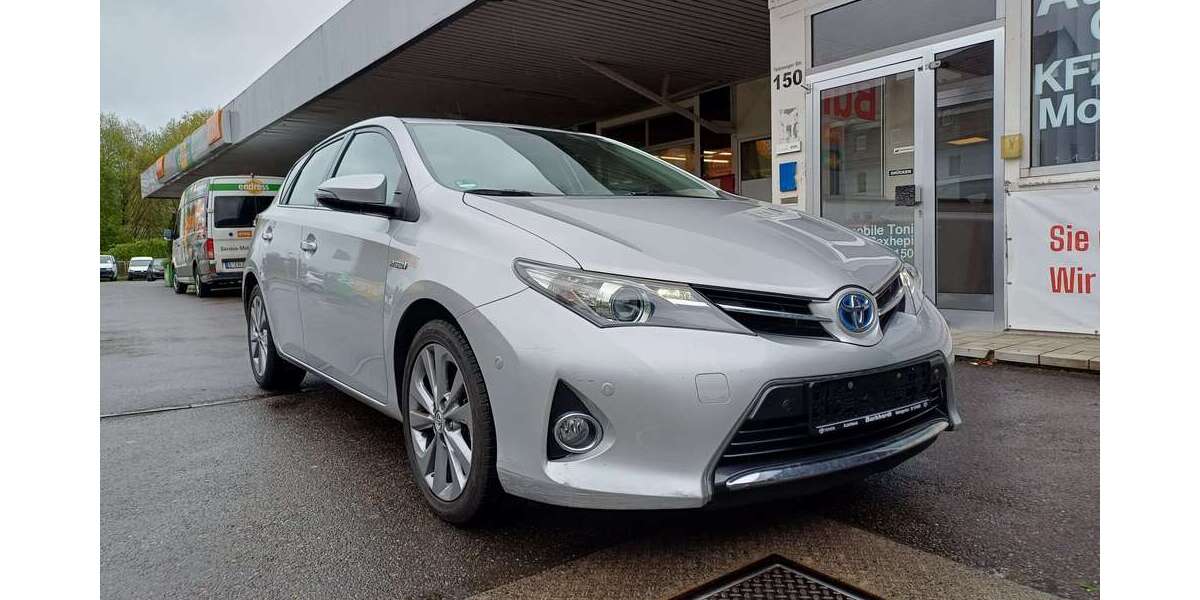 Toyota Auris 121.140 km 8.990 &euro; Tettnang-Pfingstweid 88069
