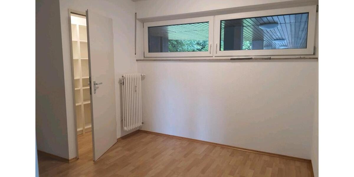 Erdgeschoßwohnung Ravensburg Eschach - 2.5 Zimmer, 69 m&sup2;, 1.340&euro; | Angebot:25856669