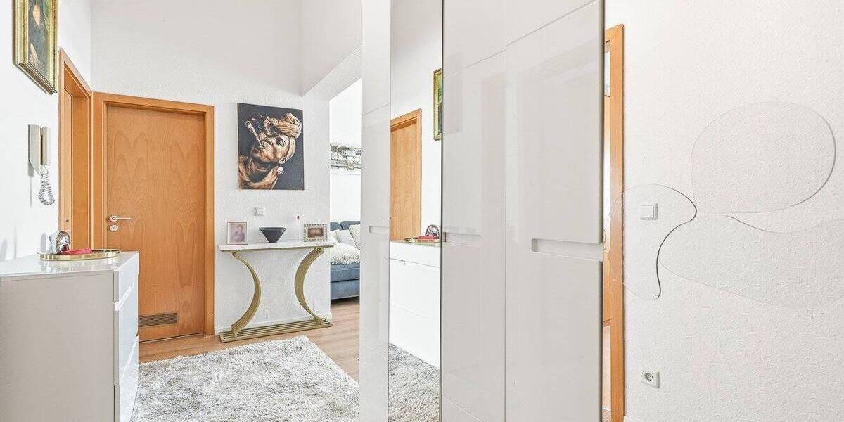 Etagenwohnung Friedrichshafen - 3 Zimmer, 74 m&sup2;, 329.000&euro; | Angebot:26778604