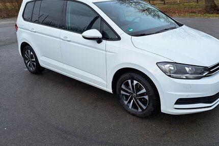 VW Touran 74.000 km 22.900 &euro; Tettnang 88069
