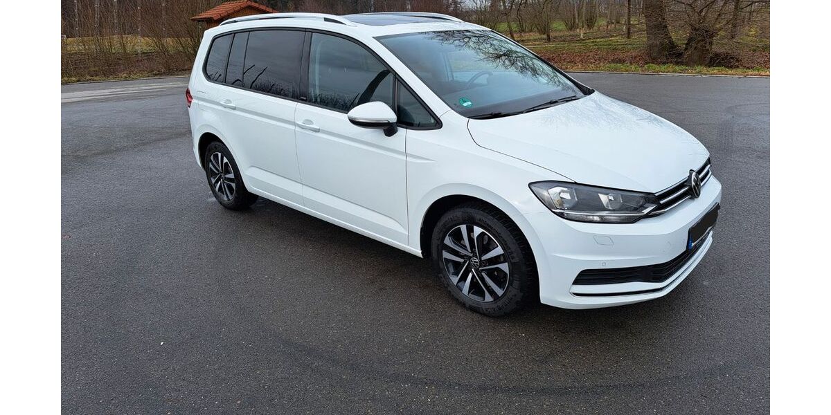 VW Touran 74.000 km 22.900 &euro; Tettnang 88069