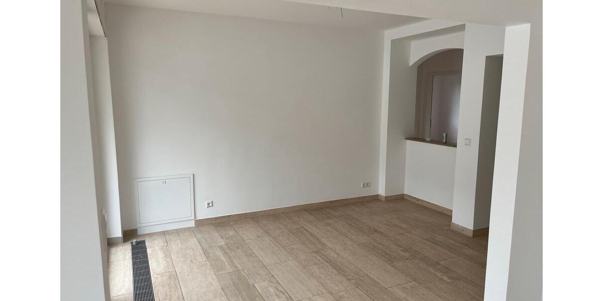 Etagenwohnung Kressbronn am Bodensee - 3.5 Zimmer, 104 m&sup2;, 1.450&euro; | Angebot:25642670