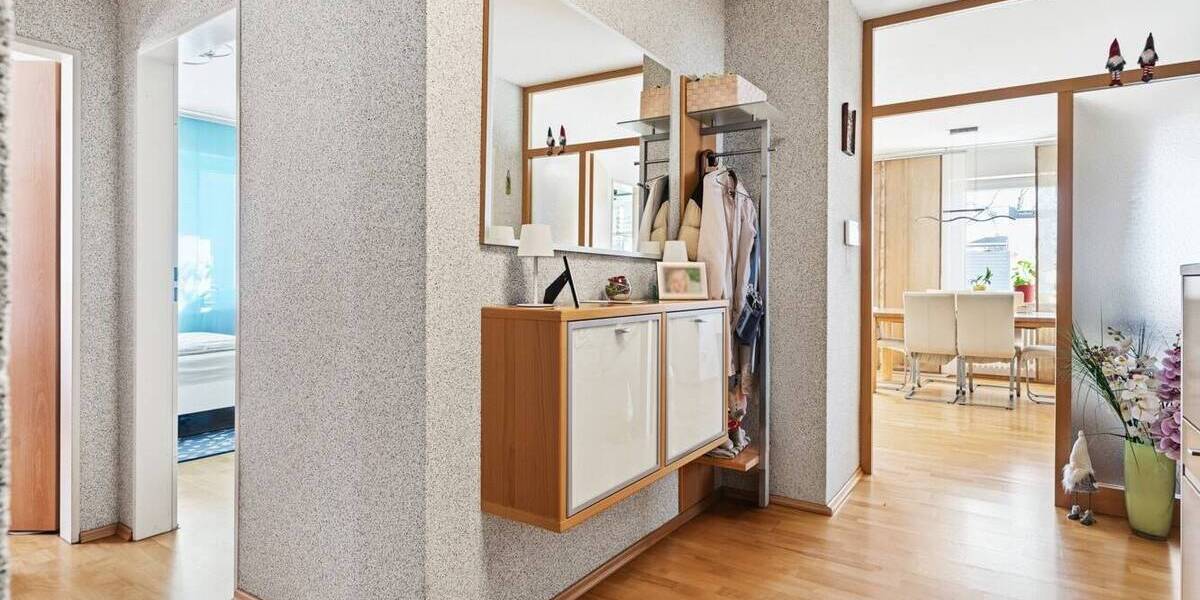 Etagenwohnung Friedrichshafen Allmannsweiler - 4 Zimmer, 92 m&sup2;, 350.000&euro; | Angebot:25996452