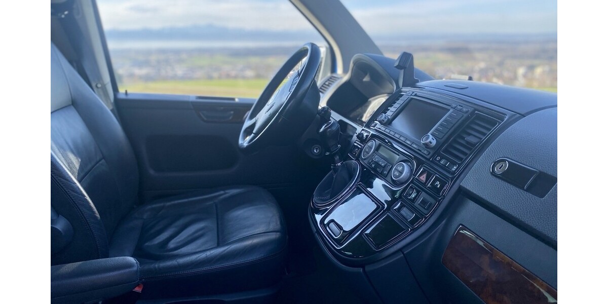 VW T5 Multivan 229.000 km 15.000 &euro; Markdorf 88677