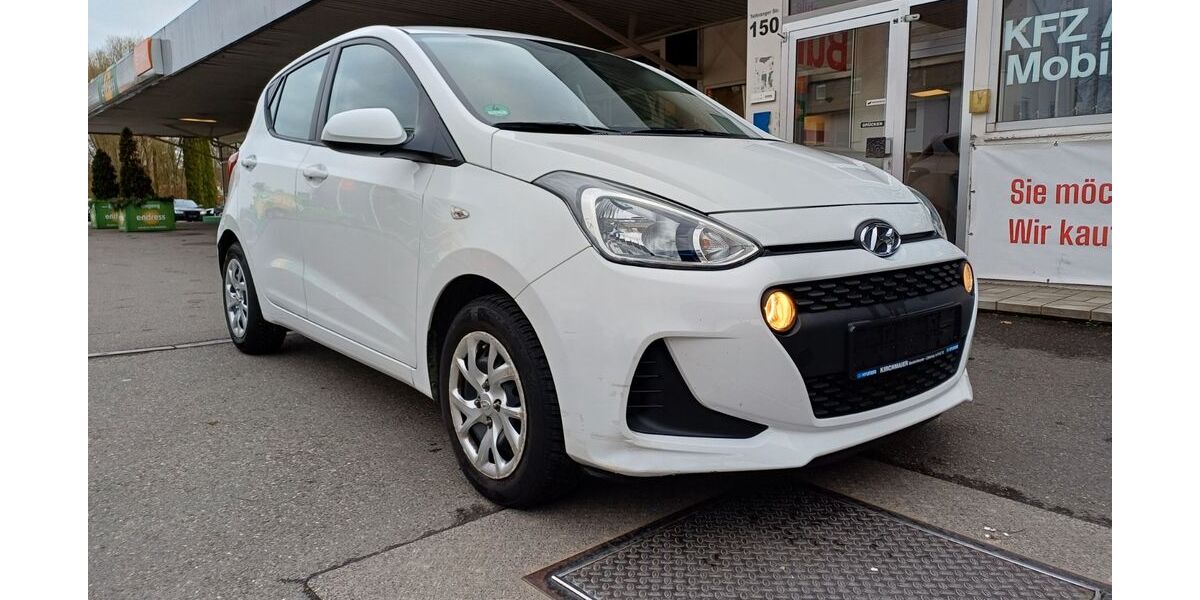 Hyundai i10 37.164 km 9.890 &euro; Tettnang 88069