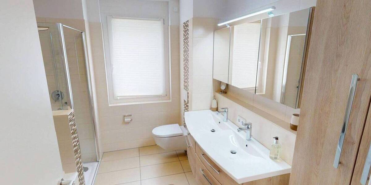 Etagenwohnung Friedrichshafen Zeppelindorf - 3 Zimmer, 101 m&sup2;, 1.690&euro; | Angebot:26891616