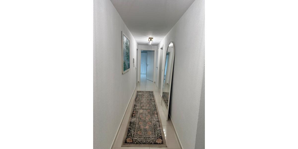 Dachgeschoßwohnung Weingarten - 3 Zimmer, 66 m&sup2;, 1.500&euro; | Angebot:25656037