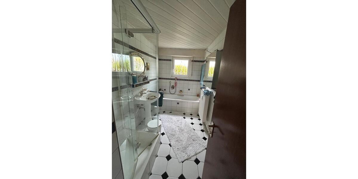 Etagenwohnung Langenargen - 3 Zimmer, 100 m&sup2;, 1.600&euro; | Angebot:26551931