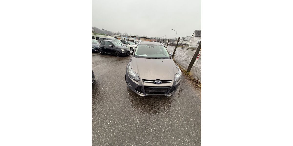 Ford Focus 158.000 km 2.650 &euro; Baienfurt 88255