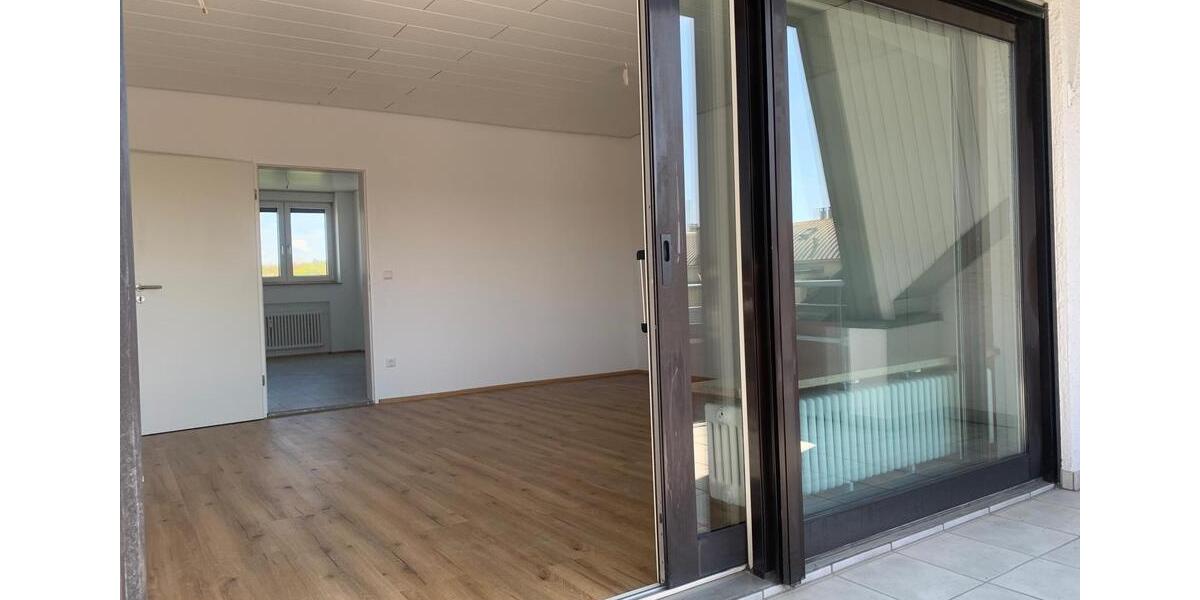 Dachgeschoßwohnung Friedrichshafen Allmannsweiler - 2 Zimmer, 84 m&sup2;, 1.075&euro; | Angebot:26325805