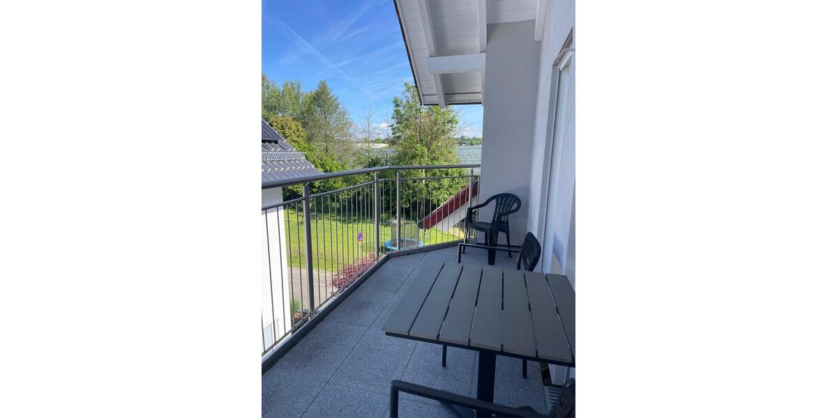 Dachgeschoßwohnung Friedrichshafen Ailingen - 3 Zimmer, 90 m&sup2;, 1.400&euro; | Angebot:26662137