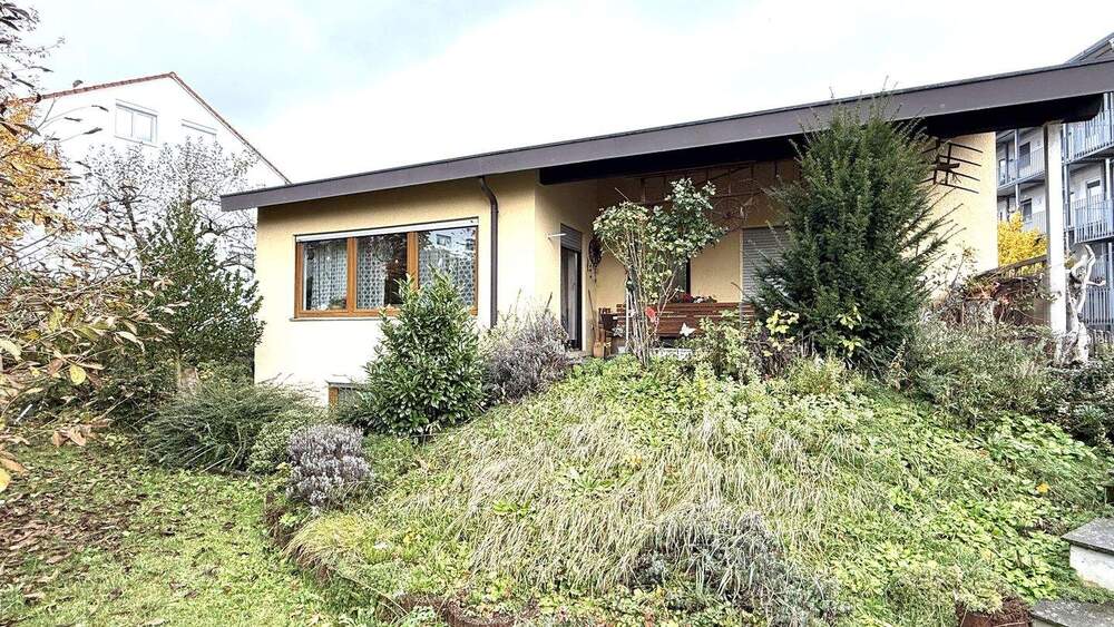 Einfamilienhaus Überlingen - 8 Zimmer, 215 m&sup2;, 780.000&euro; | Angebot:25698167