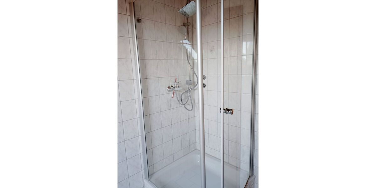 Stilvolle, neuwertige 3-Zimmer-DG-Wohnung mit Balkon und Einbauküche - Appartement Baindt Schachen | Angebot:26633728
