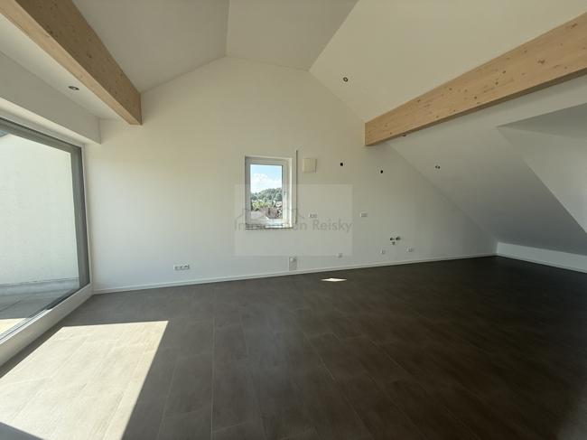 Dachgeschoßwohnung Heiligenberg - 3 Zimmer, 112 m&sup2;, 1.230&euro; | Angebot:26727638