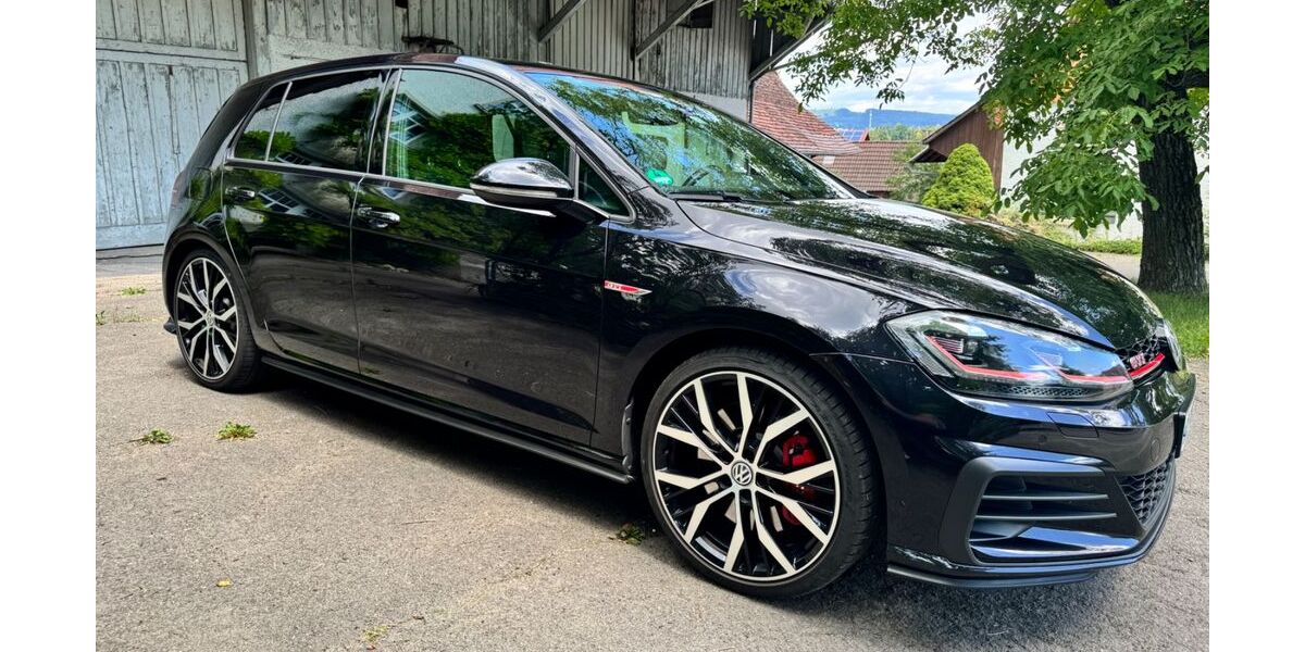 VW Golf 89.000 km 21.999 &euro; Friedrichshafen 88045