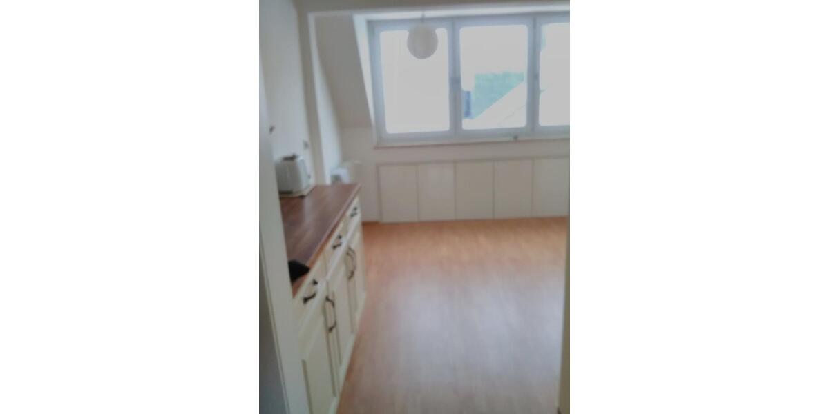 Dachgeschoßwohnung Lindau (Bodensee) - 1 Zimmer, 68 m&sup2;, 1.195&euro; | Angebot:25281070