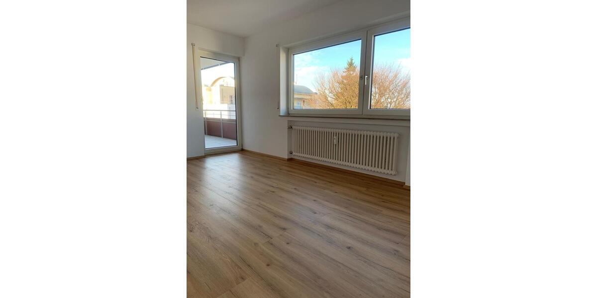 Etagenwohnung Friedrichshafen Allmannsweiler - 3 Zimmer, 94 m&sup2;, 1.090&euro; | Angebot:25942006