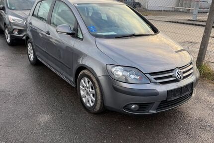 VW Golf 181.000 km 2.400 &euro; Baienfurt 88255