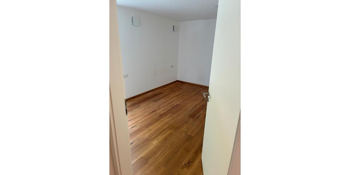 Erdgeschoßwohnung Frickingen - 3 Zimmer, 93 m&sup2;, 1.280&euro; | Angebot:26561045