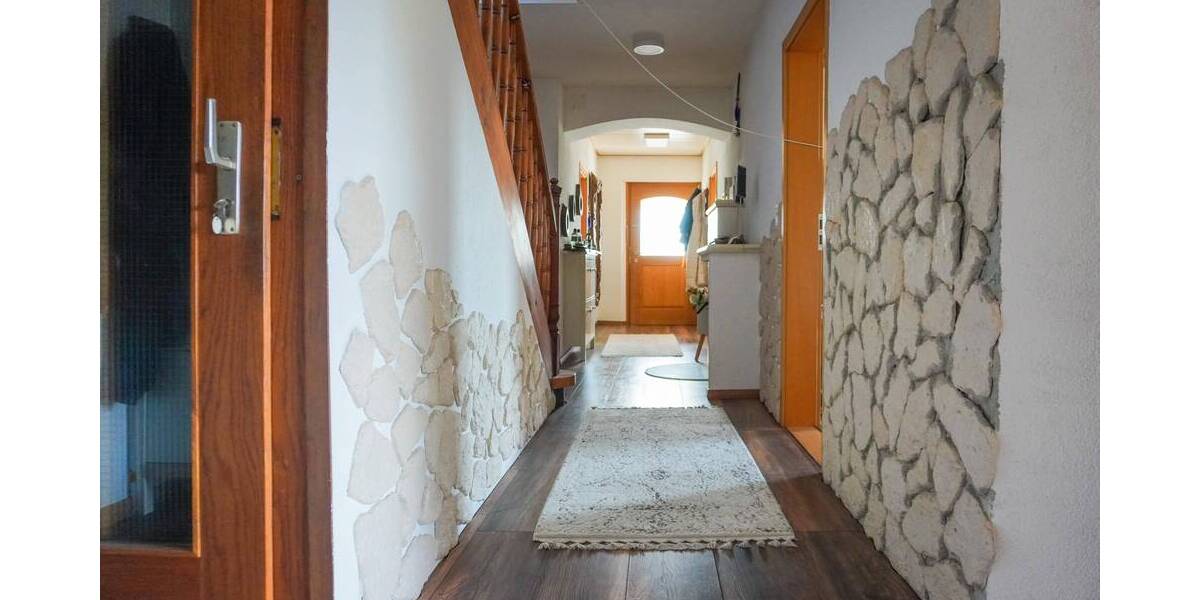 Einfamilienhaus Salem Mimmenhausen - 9 Zimmer, 205 m&sup2;, 499.000&euro; | Angebot:25685116