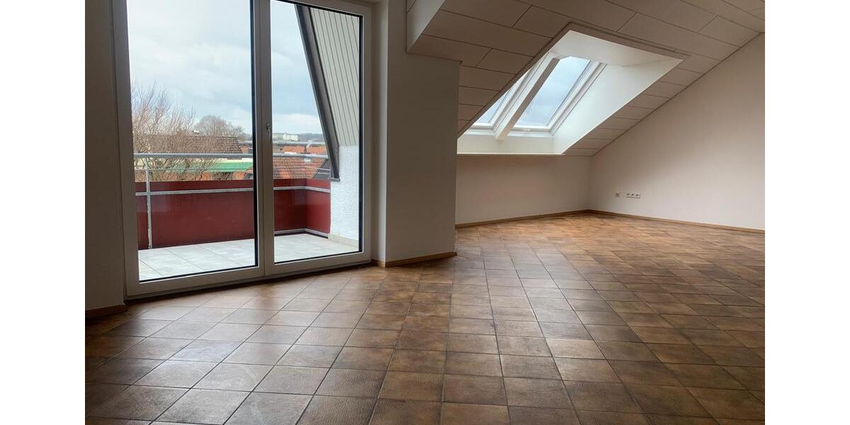 Dachgeschoßwohnung Friedrichshafen Allmannsweiler - 3 Zimmer, 100 m&sup2;, 1.280&euro; | Angebot:26325811