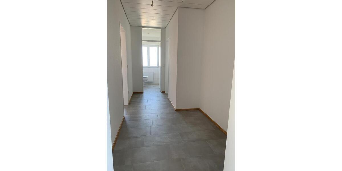 Dachgeschoßwohnung Friedrichshafen Allmannsweiler - 2 Zimmer, 84 m&sup2;, 1.075&euro; | Angebot:26325805