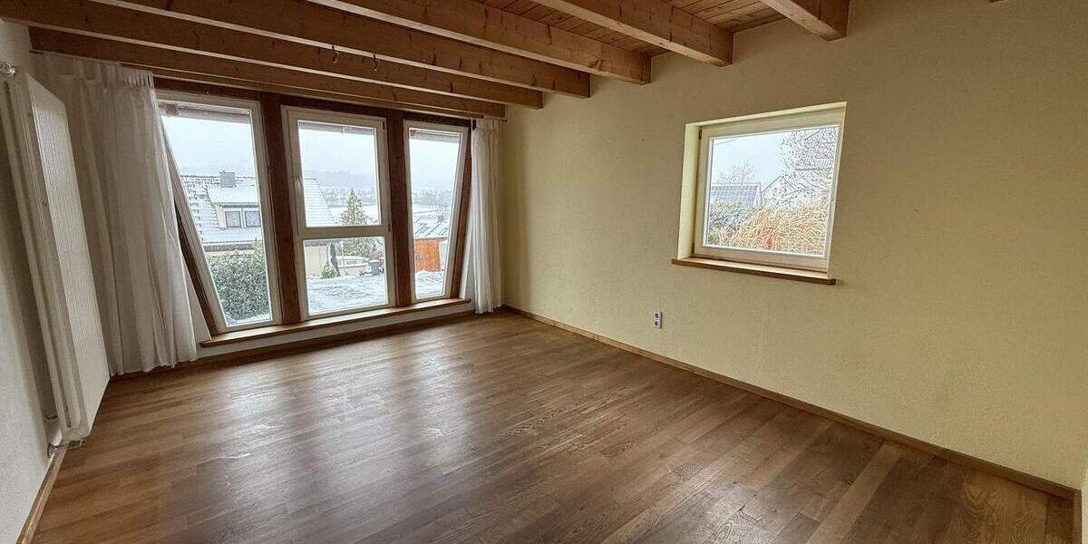 Mehrfamilienhaus, Wohnhaus Wilhelmsdorf Esenhausen - 4 Zimmer, 141 m&sup2;, 1.200&euro; | Angebot:25701172