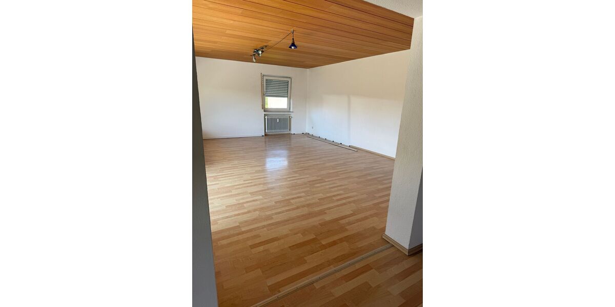 Gepflegte 4,5 Zi-Whng. mit Balkon in Unterankenreute - Appartement Schlier | Angebot:26633640
