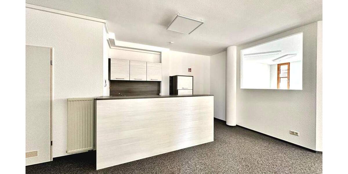 Gewerbeobjekt Tettnang - 6 Zimmer, 150 m&sup2;, 1.000&euro; | Angebot:25797400