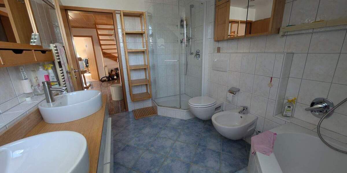 Etagenwohnung Friedrichshafen Kluftern - 6 Zimmer, 137 m&sup2;, 546.000&euro; | Angebot:25770095