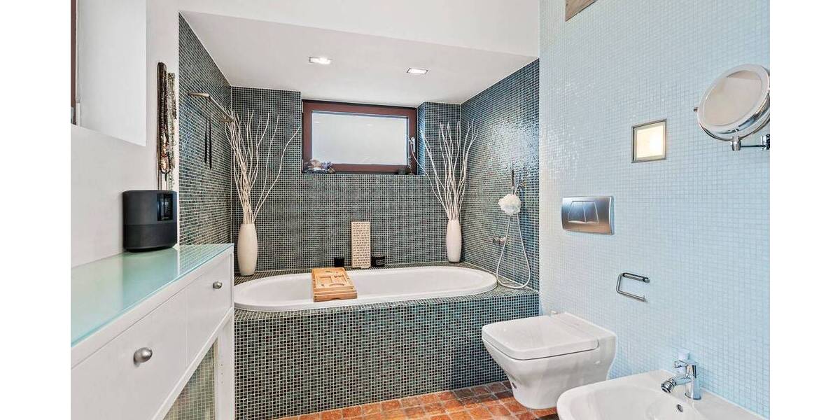 Einfamilienhaus Konstanz Petershausen - 5 Zimmer, 253 m&sup2;, 1.750.000&euro; | Angebot:25780224