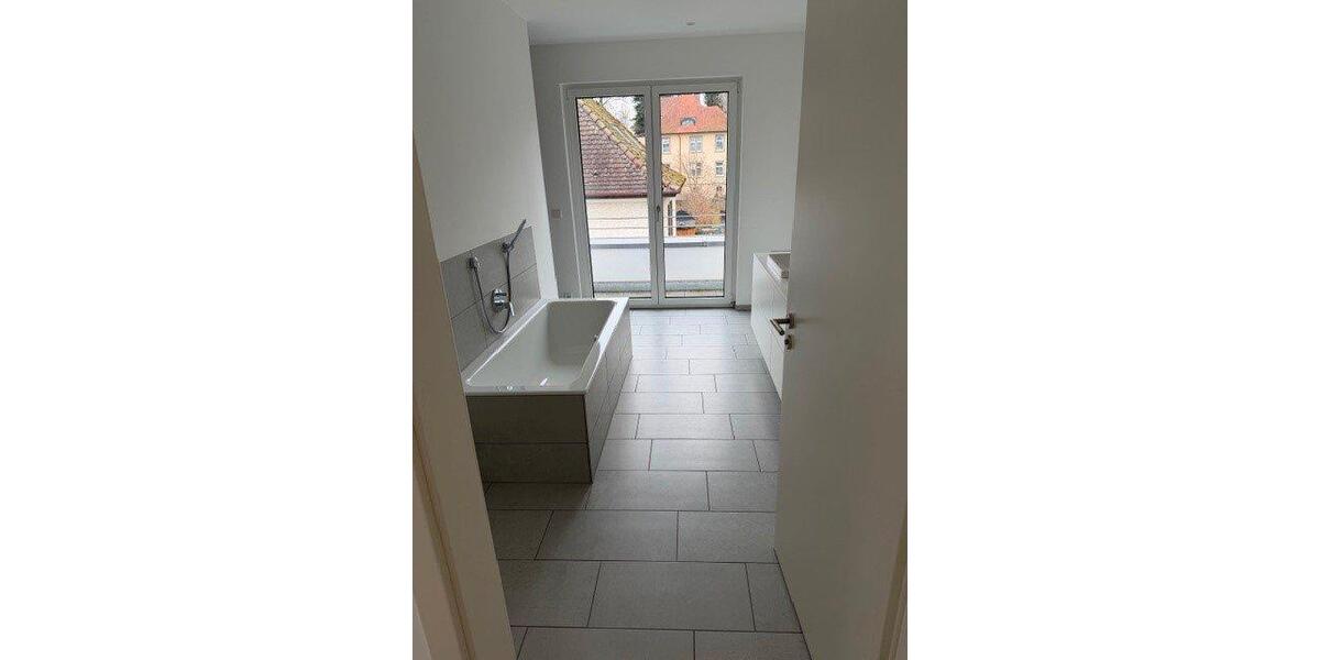 Dachgeschoßwohnung Überlingen - 3 Zimmer, 119 m&sup2;, 2.250&euro; | Angebot:26580201