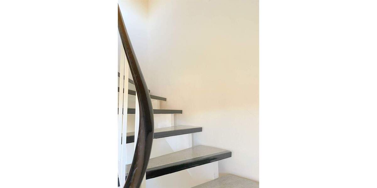 Einfamilienhaus Stetten - 8 Zimmer, 220 m&sup2;, 749.000&euro; | Angebot:25771243