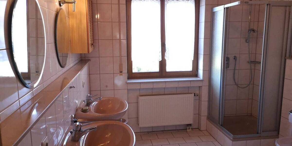 Doppelhaushälfte Langenargen - 7 Zimmer, 175 m&sup2;, 739.000&euro; | Angebot:26261267