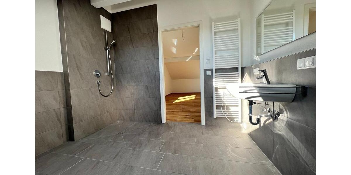 Dachgeschoßwohnung Bermatingen - 3 Zimmer, 95 m&sup2;, 1.400&euro; | Angebot:24567242