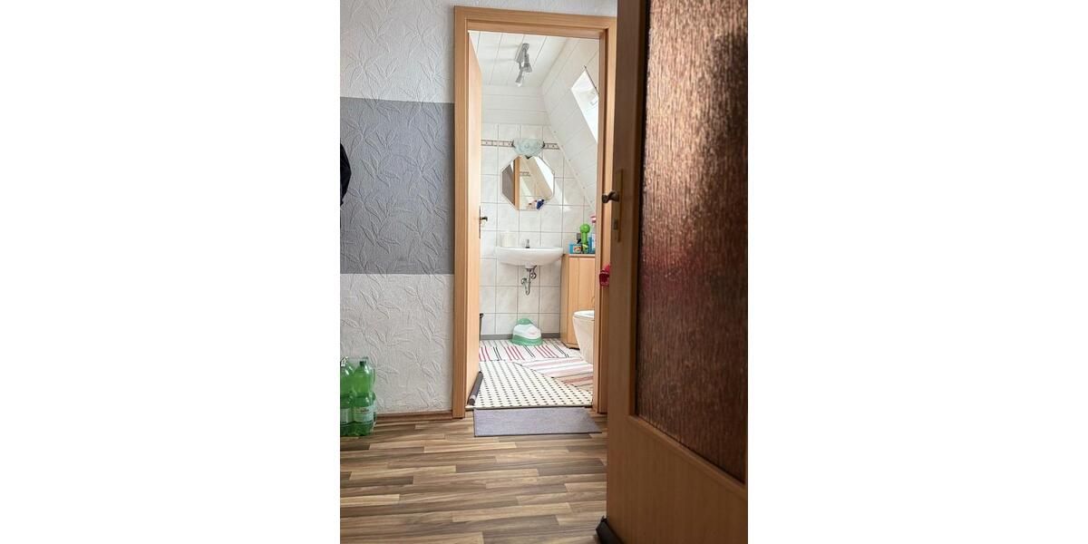 Dachgeschoßwohnung Weingarten - 3.5 Zimmer, 71 m&sup2;, 870&euro; | Angebot:26024478