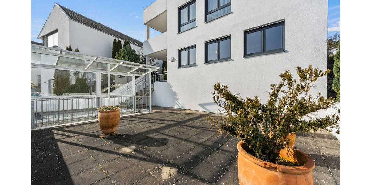 Einfamilienhaus Berg Vorberg - 7 Zimmer, 237 m&sup2;, 1.090.000&euro; | Angebot:25663671