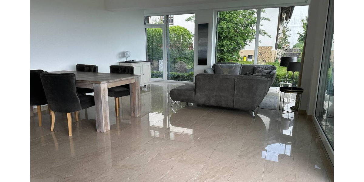Terrassenwohnung Markdorf - 3 Zimmer, 152 m&sup2;, 2.600&euro; | Angebot:26583642