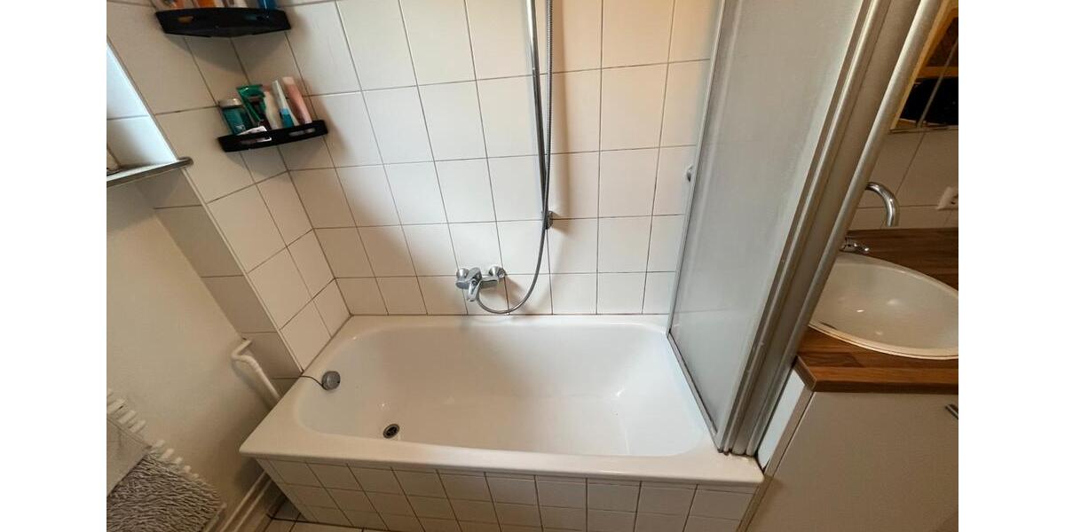 Etagenwohnung Konstanz Allmannsdorf - 16 Zimmer, 72 m&sup2;, 400&euro; | Angebot:25900849