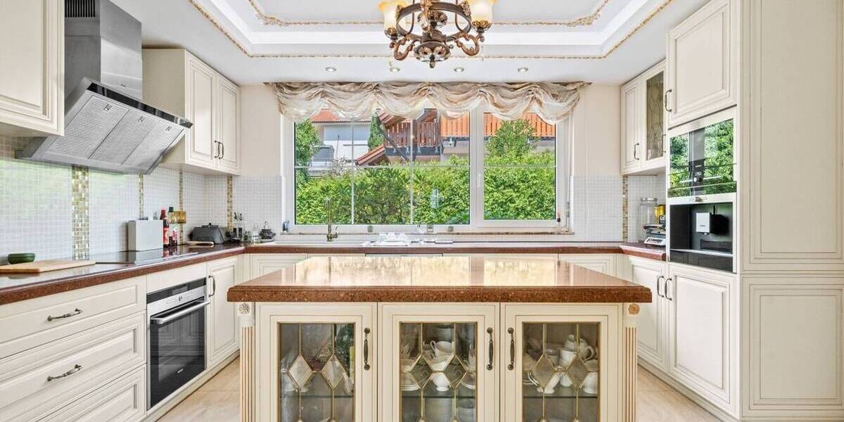 Einfamilienhaus Überlingen - 6 Zimmer, 200 m&sup2;, 1.998.000&euro; | Angebot:25675611