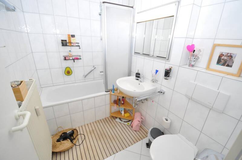 Etagenwohnung Konstanz Allmannsdorf - 3 Zimmer, 81 m&sup2;, 1.300&euro; | Angebot:26082986