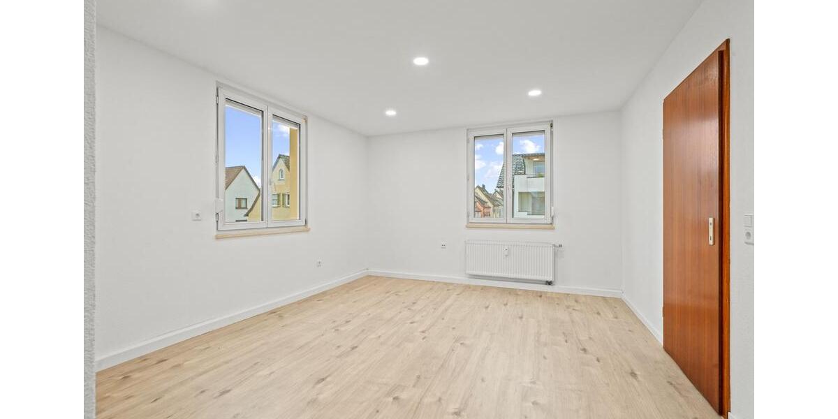 Etagenwohnung Friedrichshafen - 5 Zimmer, 98 m&sup2;, 360.000&euro; | Angebot:25973521