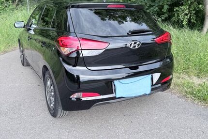 Hyundai i20 54.500 km 11.000 &euro; Friedrichshafen 88048
