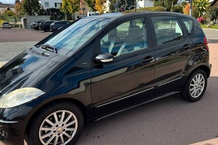 Mercedes-Benz A 150 205.241 km 3.000 &euro; Friedrichshafen 88045