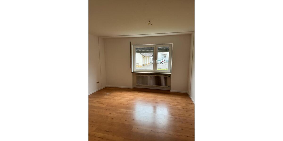 Erdgeschoßwohnung Salem - 3.5 Zimmer, 75 m&sup2;, 975&euro; | Angebot:25639882